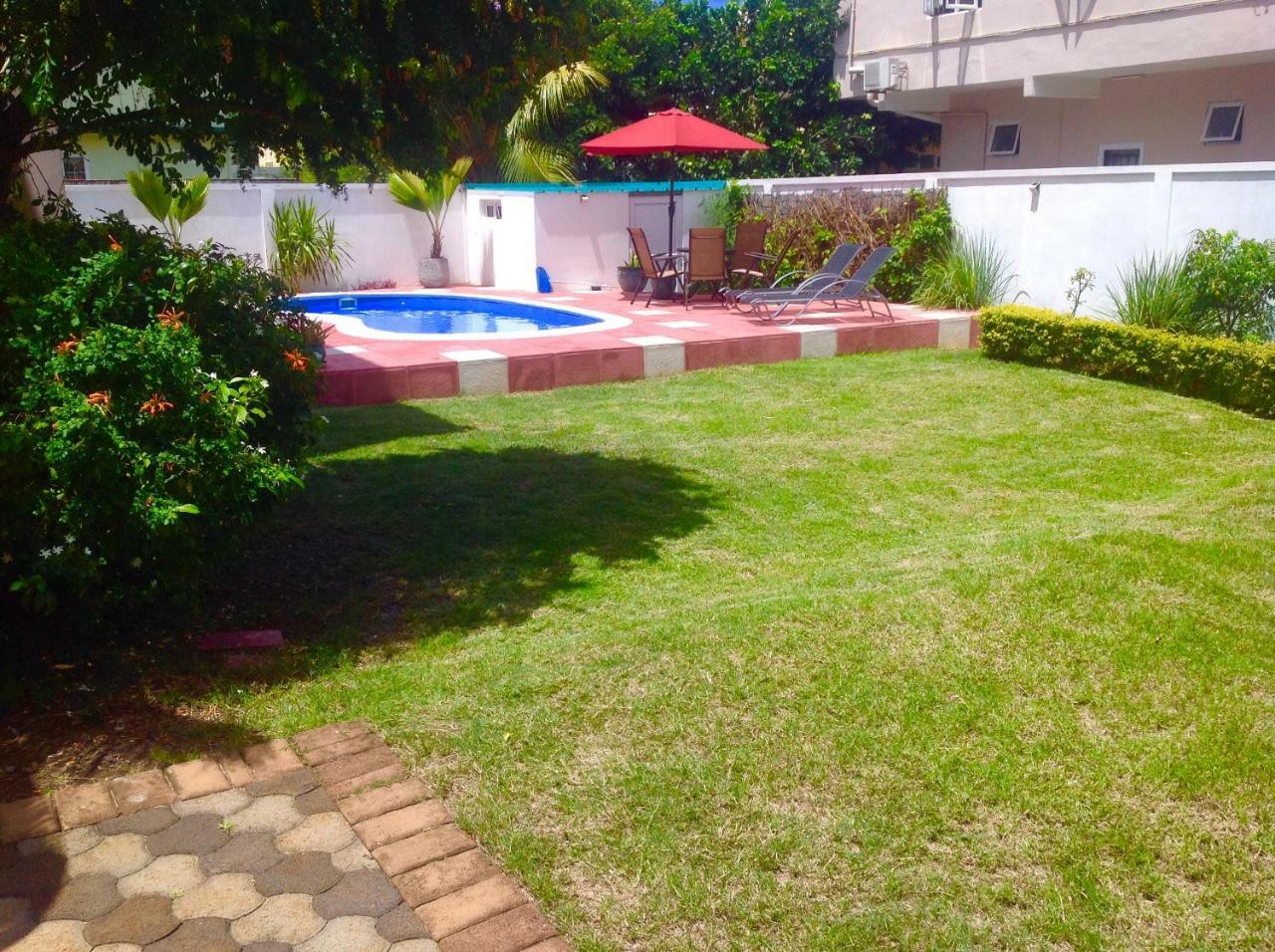 Fayruz Villa Is A 3 Bedroom, 3 Bathroom Detached House With Ac And Swimming Pool 5 Minutes Walk From Flic En Flac Public Beach Εξωτερικό φωτογραφία